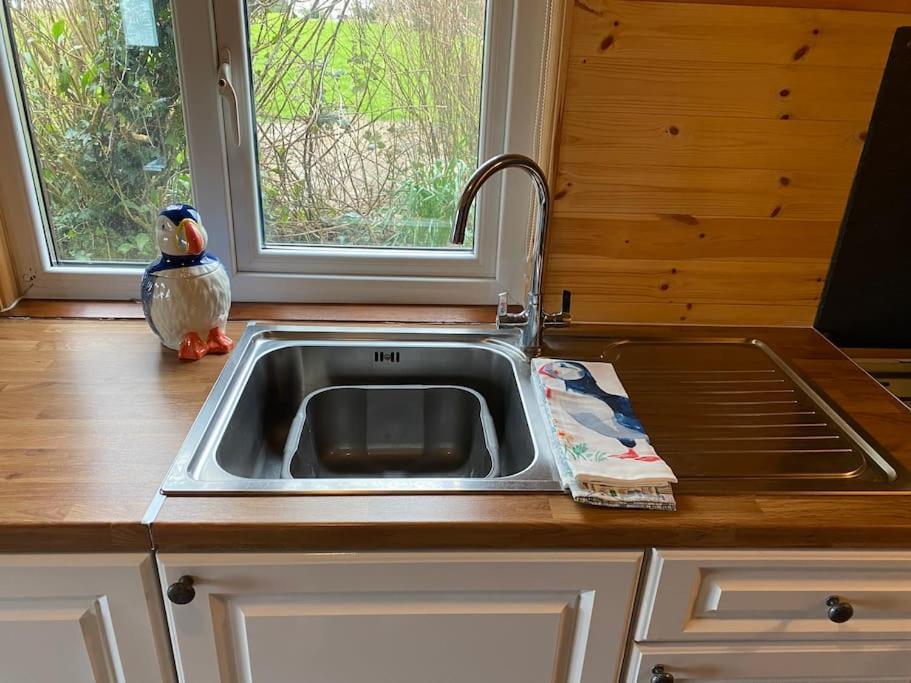 Idyllic Cornish Retreat At Puffin Lodge Helston Zewnętrze zdjęcie